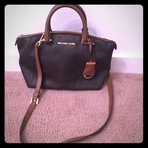 Michael kors purse